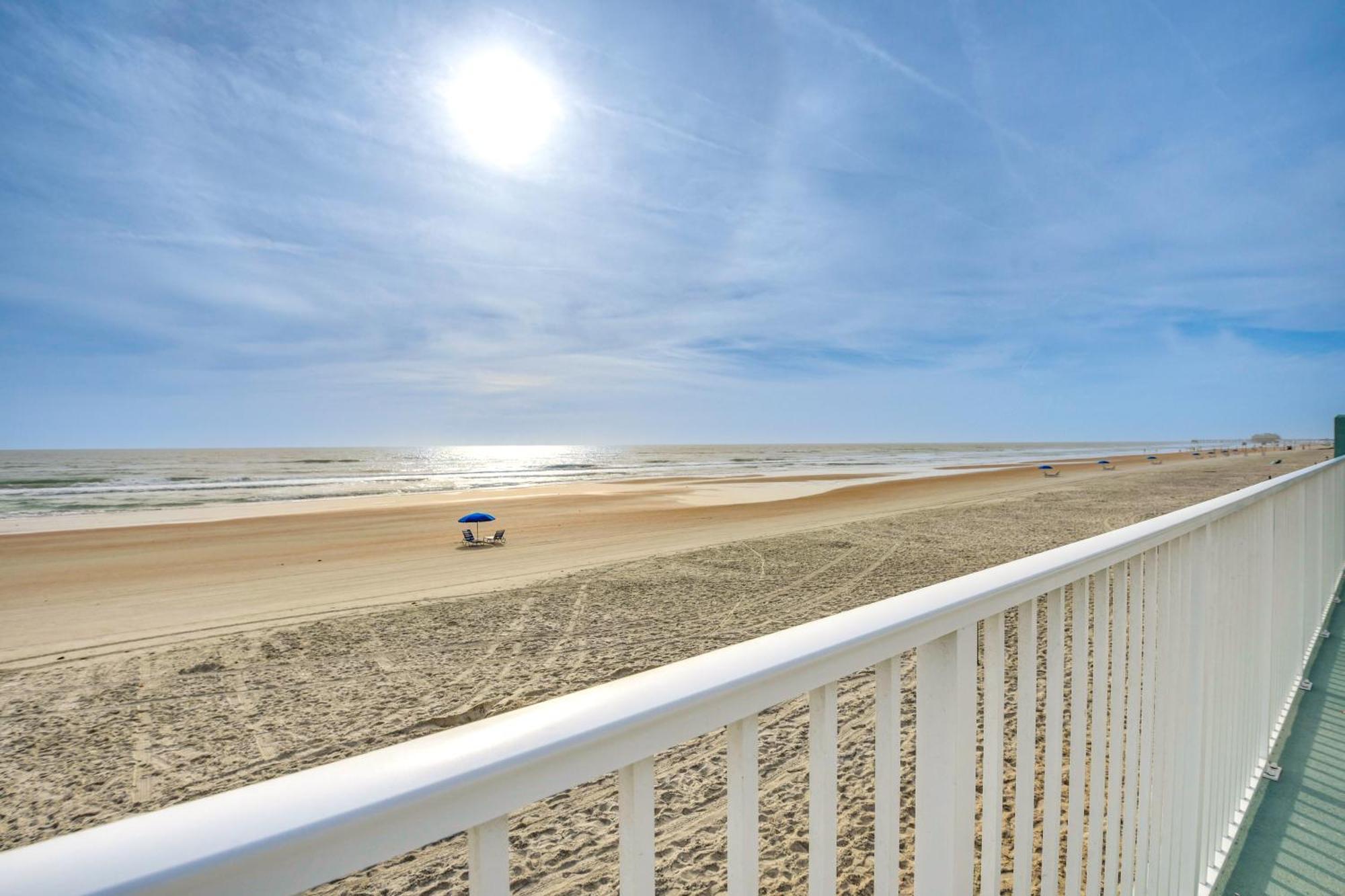 Updated Daytona Beach Oceanfront Studio! エクステリア 写真