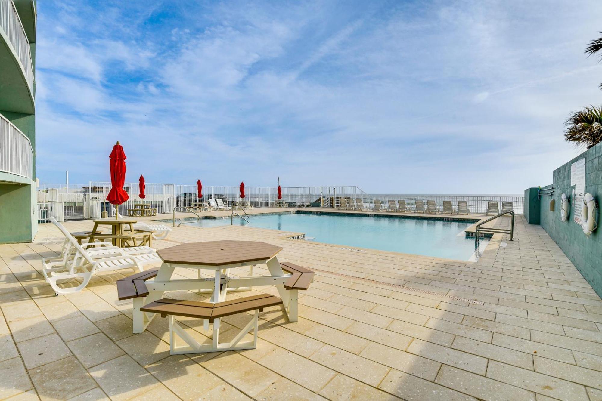 Updated Daytona Beach Oceanfront Studio! エクステリア 写真